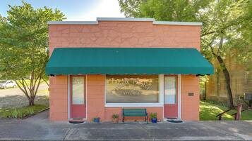 Apartment (0 Bedroom) | Interior