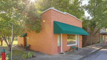 Apartment (0 Bedroom) | Interior