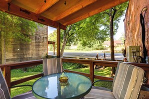 Apartment (0 Bedroom) | Interior - Walk to White River: Cozy Studio, Driftys Hideaway (Cotter)