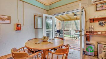 Apartment (0 Bedroom) | Interior