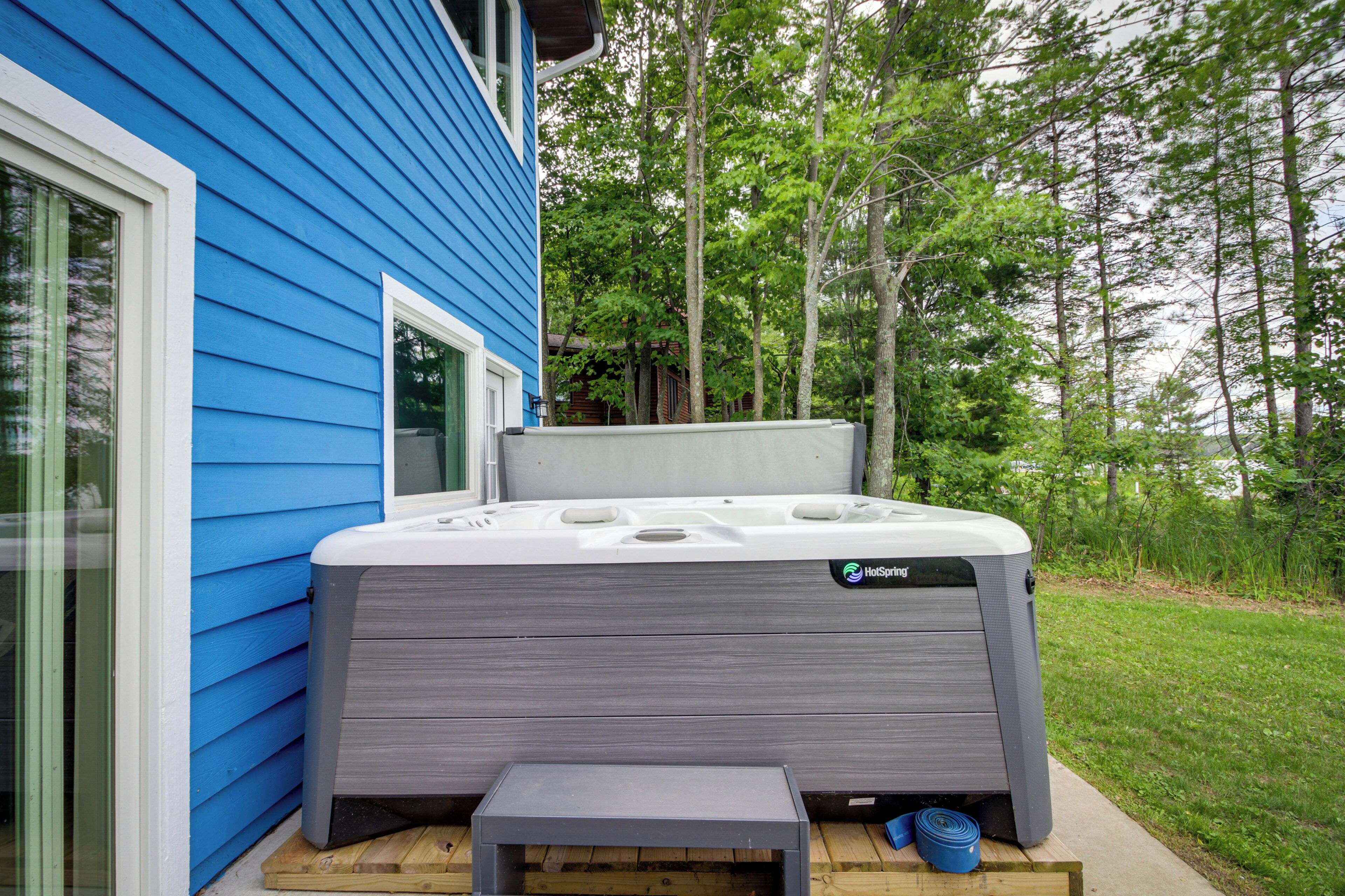 House (5 Bedrooms) | Interior