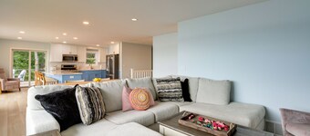 Nisswa Lake Getaway w/ Hot Tub + Kayaks!