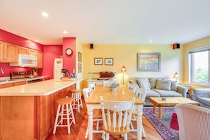 Apartment (3 Bedrooms) | Interior - Burke Mountain Vacation Rental: Ski-in/ski-out! (East Burke)
