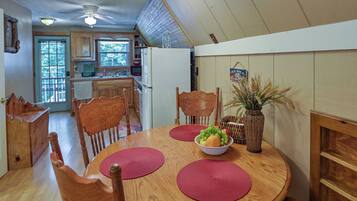 Cottage (2 Bedrooms) | Interior