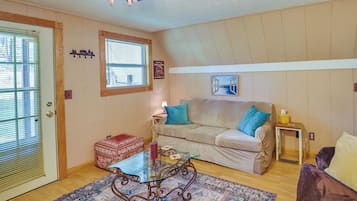 Cottage (2 Bedrooms) | Interior