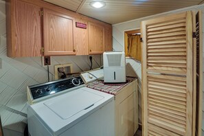 Cottage (2 Bedrooms) | Interior