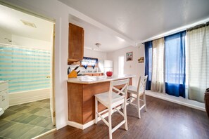 Interior - Charming Lake Erie Cottage on Main Strip! (Geneva)