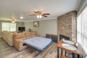 House (2 Bedrooms) | Interior