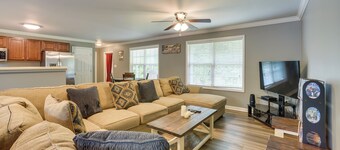 Guntersville Lake House: Dock & Boat Ramp Access!