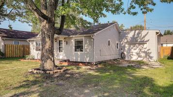 Cottage (2 Bedrooms) | Interior
