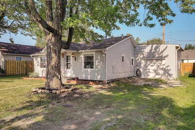 Downtown Russells Point Cottage Near Indian Lake!