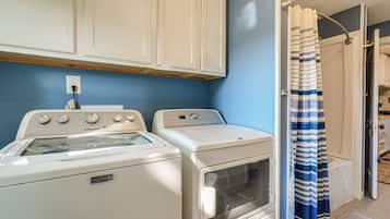 Cottage (2 Bedrooms) | Interior