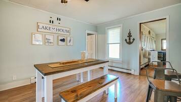 Cottage (2 Bedrooms) | Interior