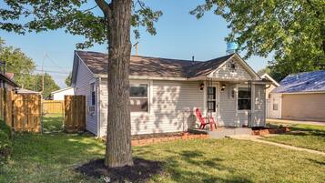 Cottage (2 Bedrooms) | Interior