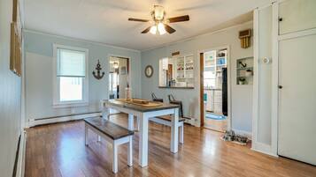 Cottage (2 Bedrooms) | Interior