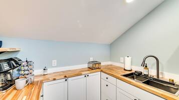 Apartment (0 Bedroom) | Interior