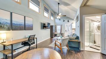 Apartment (0 Bedroom) | Interior