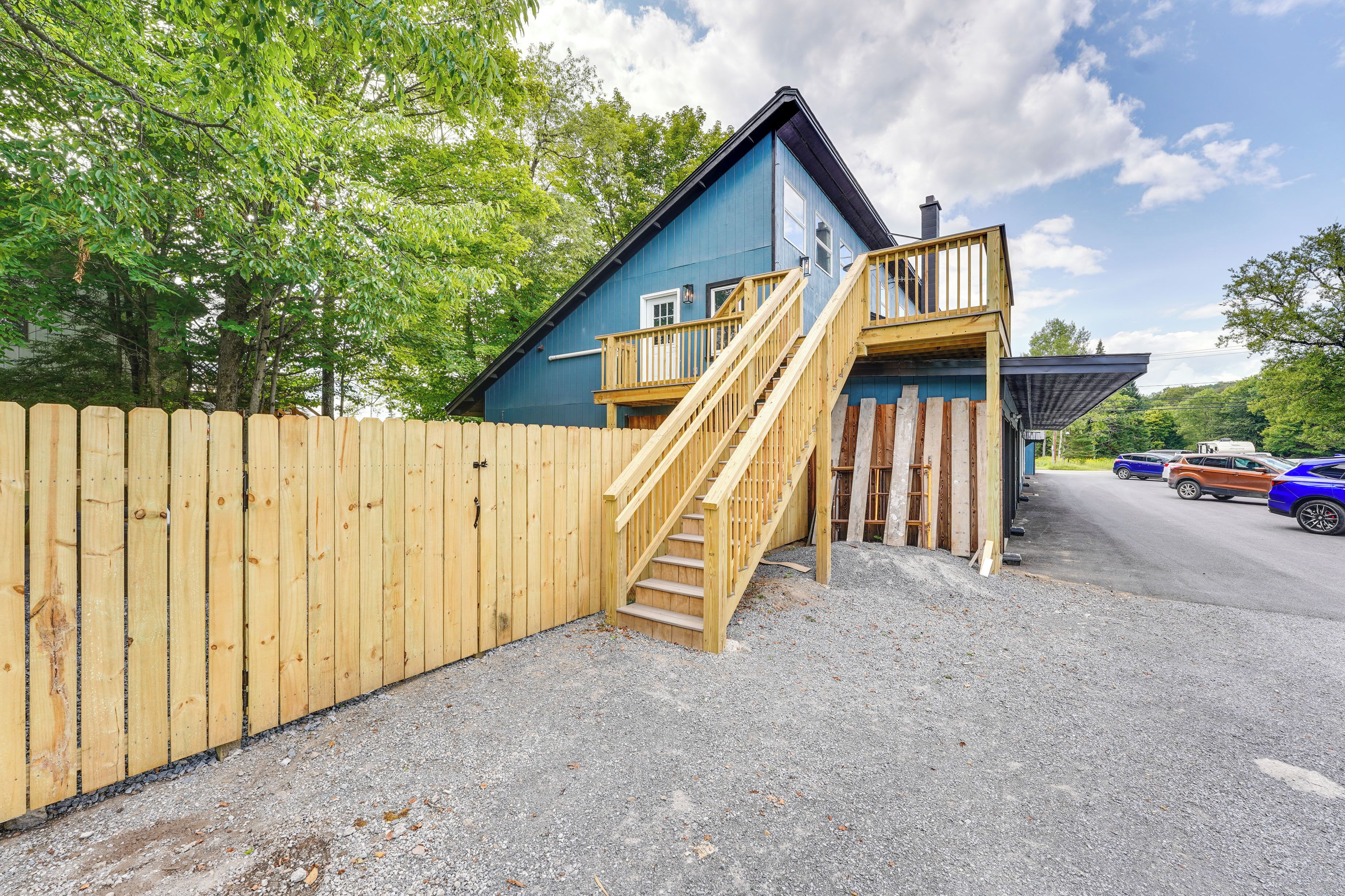 المنشأة من الداخل