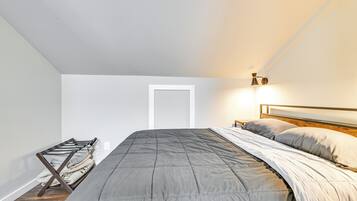 Apartment (0 Bedroom) | Interior