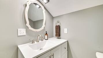 Apartment (0 Bedroom) | Interior