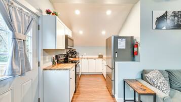 Apartment (0 Bedroom) | Interior