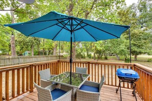 House (2 Bedrooms) | Interior - Lindale Vacation Rental w/ Deck & Grill! (Lindale)