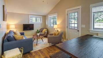 Cottage (2 Bedrooms) | Interior