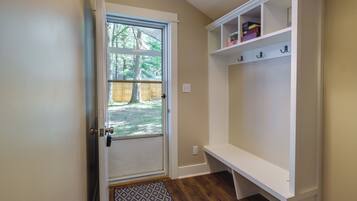 Cottage (2 Bedrooms) | Interior