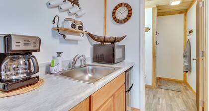 Norfork Studio Cabin: Fishing, Kayaking & More!