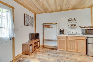 Apartment (0 Bedroom) | Bahagian dalam