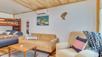 Apartment (0 Bedroom) | Interior