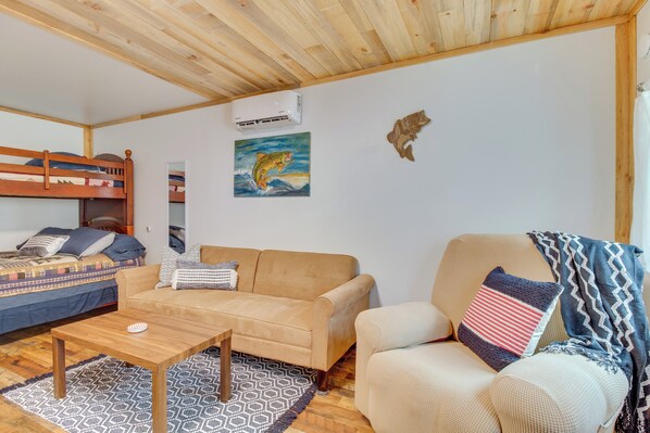 Apartment (0 Bedroom) | Interior