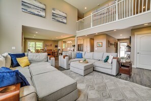 House (6 Bedrooms) | Interior