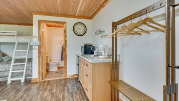 Apartment (0 Bedroom) | Interior