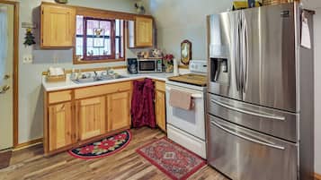 House (1 Bedroom) | Interior