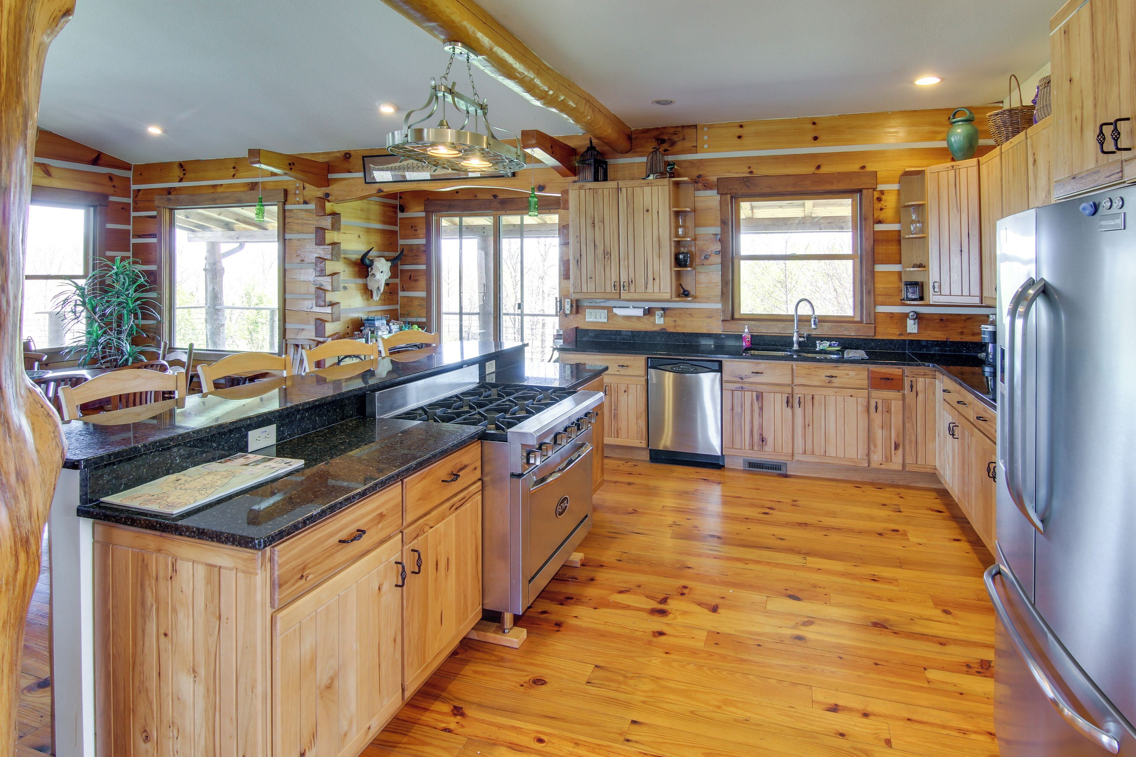 House (4 Bedrooms) | Interior