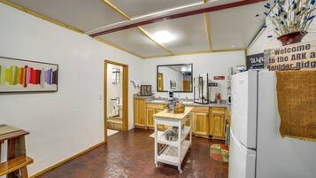 Apartment (0 Bedroom) | Interior