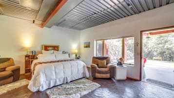 Apartment (0 Bedroom) | Interior