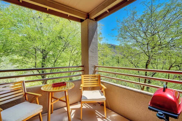 Apartment (2 Bedrooms) | Interior - Tucson Oasis: Heated Pool, Tennis Court, Hiking! (Tucson)