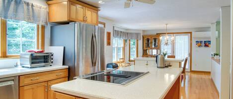 House (5 Bedrooms) | Interior