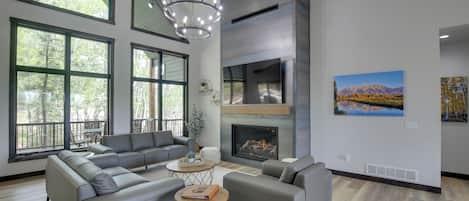 House (5 Bedrooms) | Interior