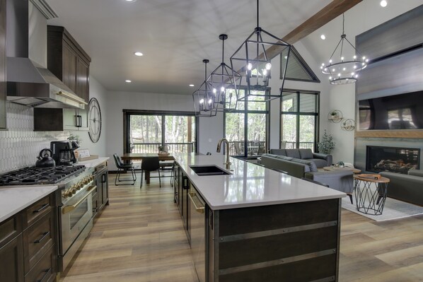 Interior - Luxurious Lead Vacation Rental w/ Private Hot Tub! (Lead)