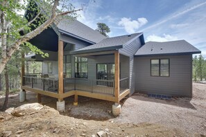 Interior - Luxurious Lead Vacation Rental w/ Private Hot Tub! (Lead)