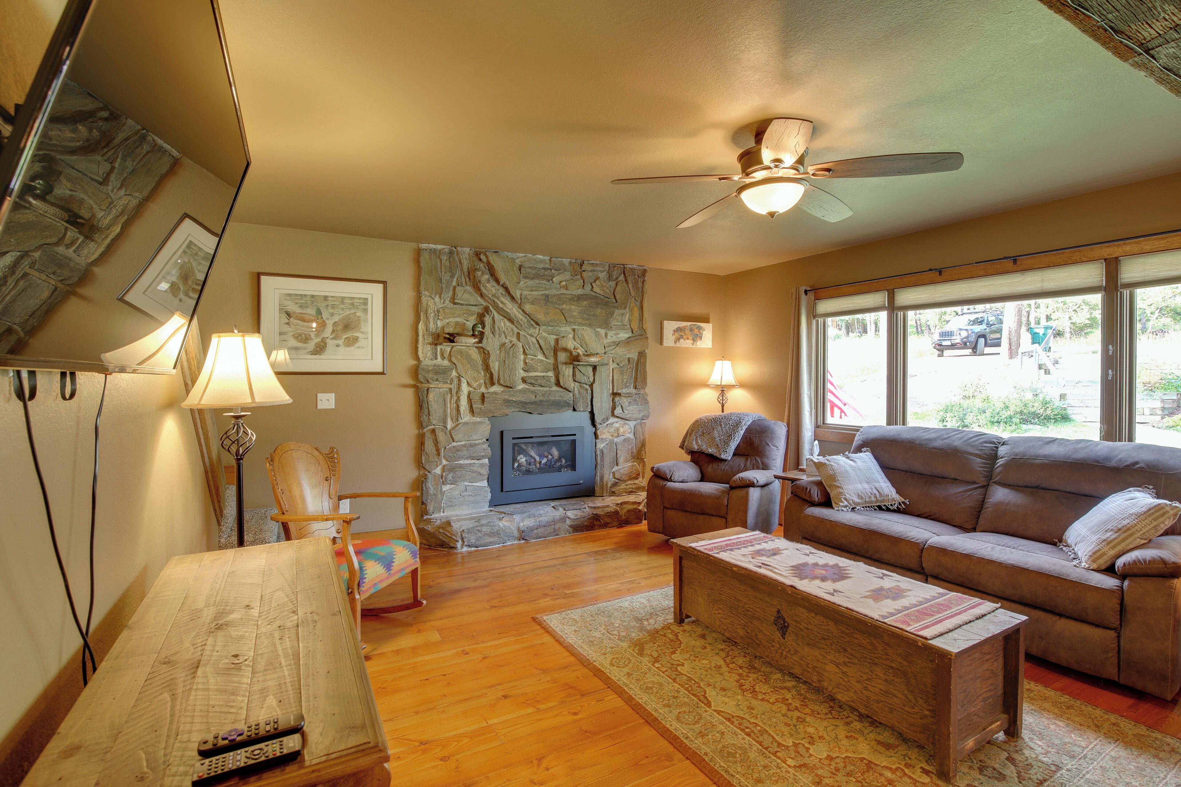 House (3 Bedrooms) | Interior