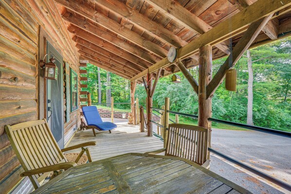 House (2 Bedrooms) | Interior - Charming Wellesley Island Cabin Near State Parks (Wellesley Island)