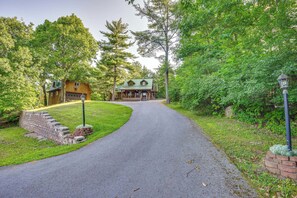 House (2 Bedrooms) | Interior - Charming Wellesley Island Cabin Near State Parks (Wellesley Island)