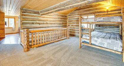 Colorado Nat'l Monument Views: Western Slope Cabin