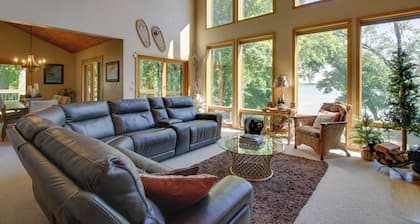 Lakefront Brainerd Cabin w/ Fireplace!