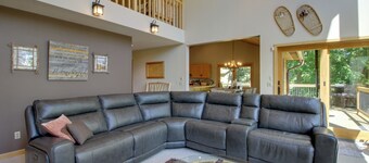 Lakefront Brainerd Cabin w/ Fireplace!