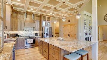 Rumah (5 Bedrooms) | Interior